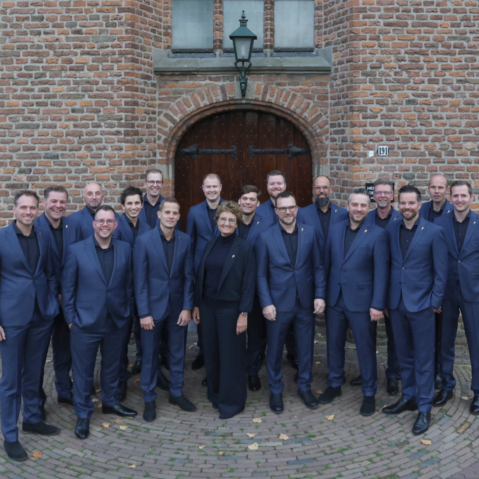 Bossenbroek Man voorziet Mannenensemble Yaron van kleding